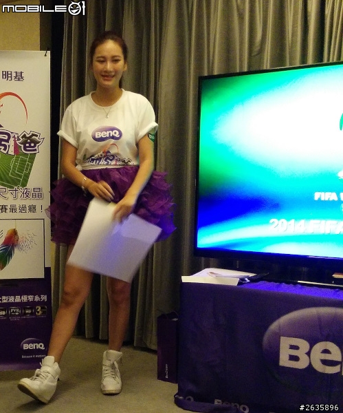 140614-BenQ呼朋引『爸』球賽轟趴-小天使很無奈