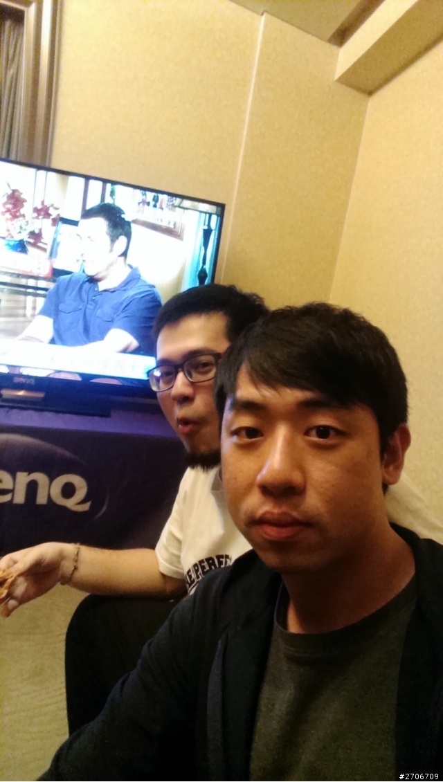 BenQ 大尺寸電視看世足賽好過癮