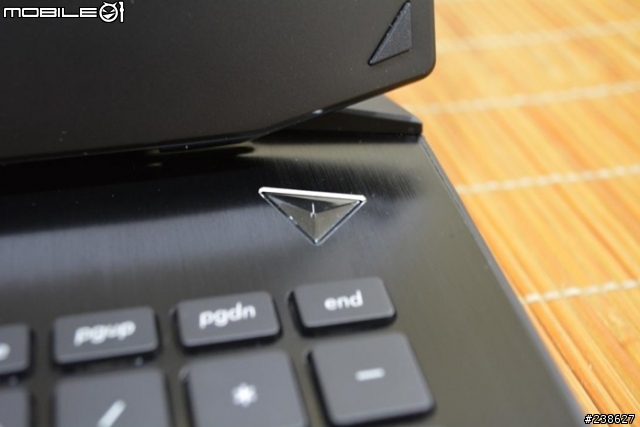 「開箱」效能攻頂的ASUS G750JZ