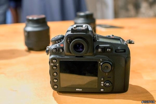 要出來了,我是說.....D800s --> D810