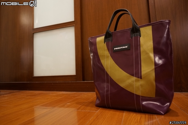 <開箱> 瑞士環保品牌 Freitag F74 Bob 手提側背包-紫醉金迷