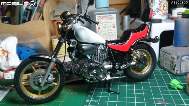 【作品分享】TAMIYA 1/12 YAMAHA XV1000 吉翁專車樣式(圖多)