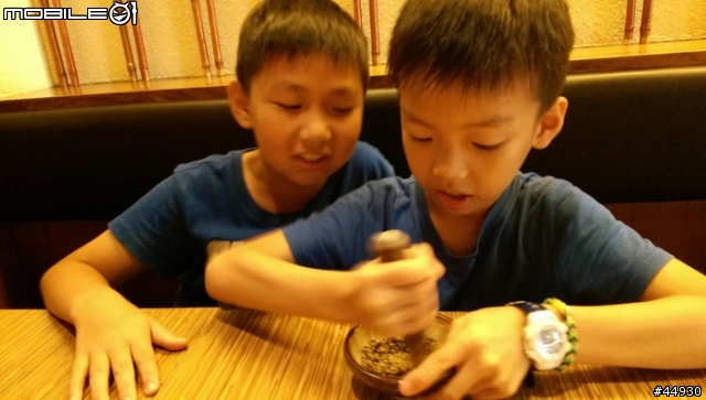燒!! 赤神豬排...CP值高,值得一試 !