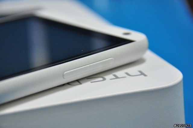 入手Desire 610(白),有個小地方想請問大家~