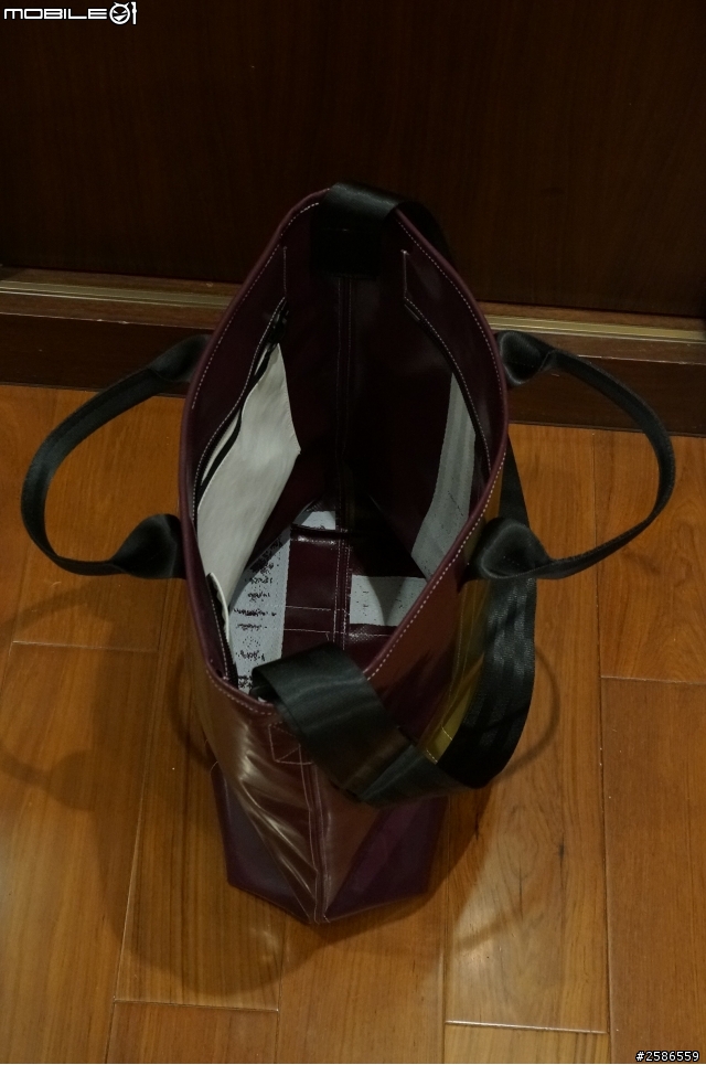 <開箱> 瑞士環保品牌 Freitag F74 Bob 手提側背包-紫醉金迷