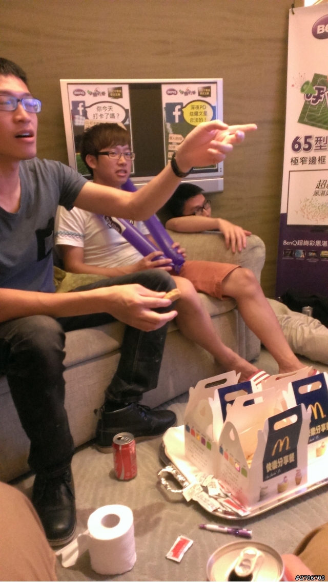 BenQ 大尺寸電視看世足賽好過癮