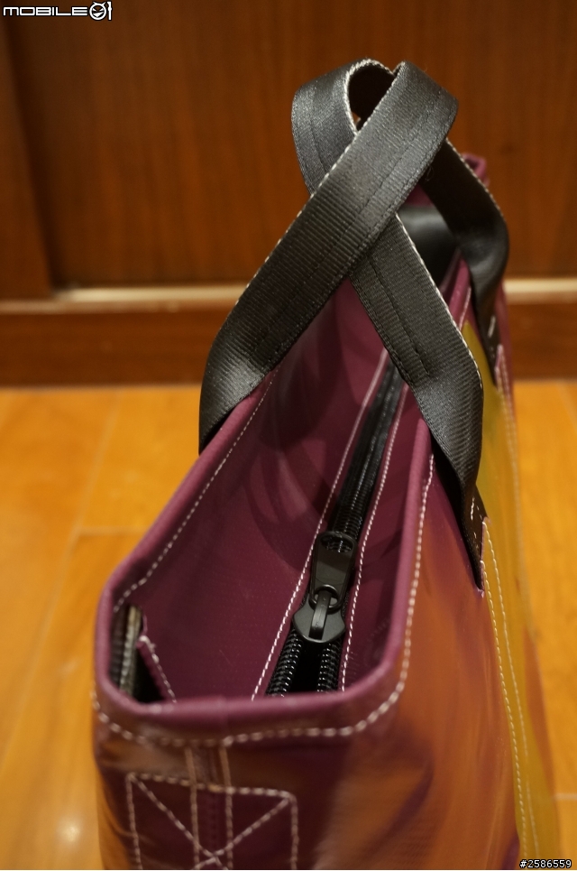 <開箱> 瑞士環保品牌 Freitag F74 Bob 手提側背包-紫醉金迷