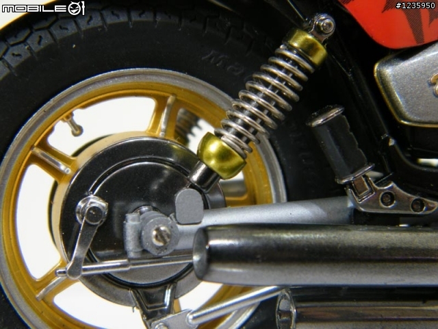 【作品分享】TAMIYA 1/12 YAMAHA XV1000 吉翁專車樣式(圖多)