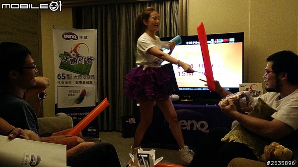 140614-BenQ呼朋引『爸』球賽轟趴-小天使很無奈