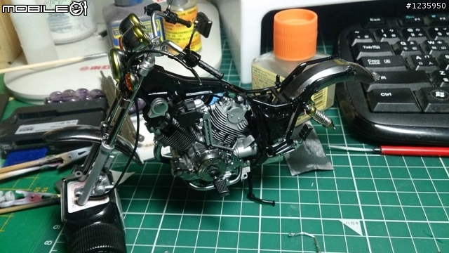 【作品分享】TAMIYA 1/12 YAMAHA XV1000 吉翁專車樣式(圖多)