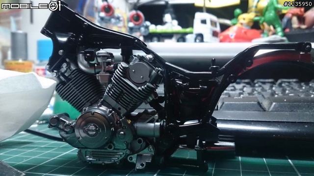 【作品分享】TAMIYA 1/12 YAMAHA XV1000 吉翁專車樣式(圖多)