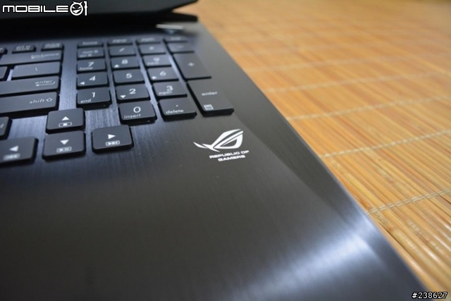 「開箱」效能攻頂的ASUS G750JZ