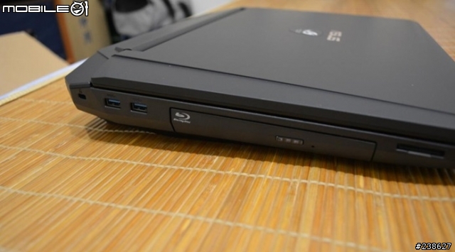 「開箱」效能攻頂的ASUS G750JZ