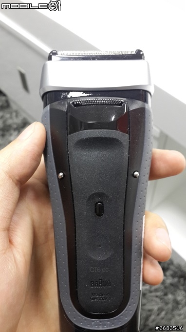成熟男人第一步,百靈刮鬍刀CT6cc冰涼開箱