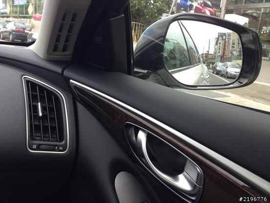 延伸觀感,Q50 2.0T vs S60