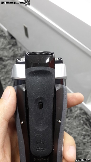 成熟男人第一步,百靈刮鬍刀CT6cc冰涼開箱