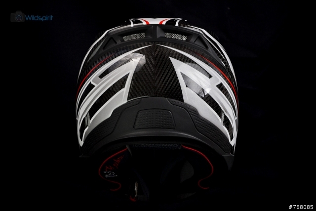 (更新內襯)辛烷、Carbon加持 經典再進化【M2R XR-3】