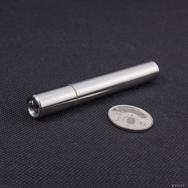 分享最近拿到的幾支不鏽鋼袖珍手電筒
