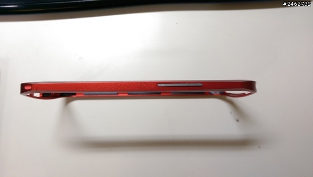 【Unboxing】DEVILCASE 鋁合金M8手機保護框開箱,同場加映多色彩髮絲紋機身貼紙