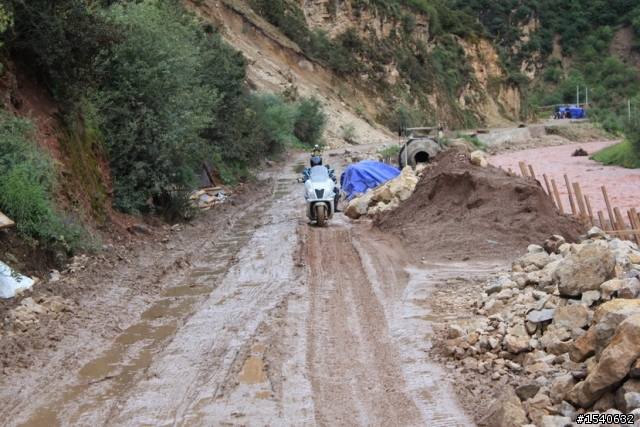 大陸 廣東佛山小黃蜂進藏-----崎嶇的線路,悲慘的收局!-----行程4