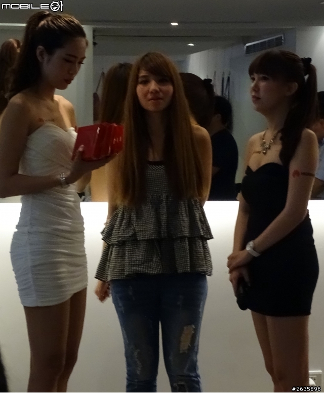 榮耀的上司HUAWEI Ascend P7懶人包大集合...台北板素人表特圖多