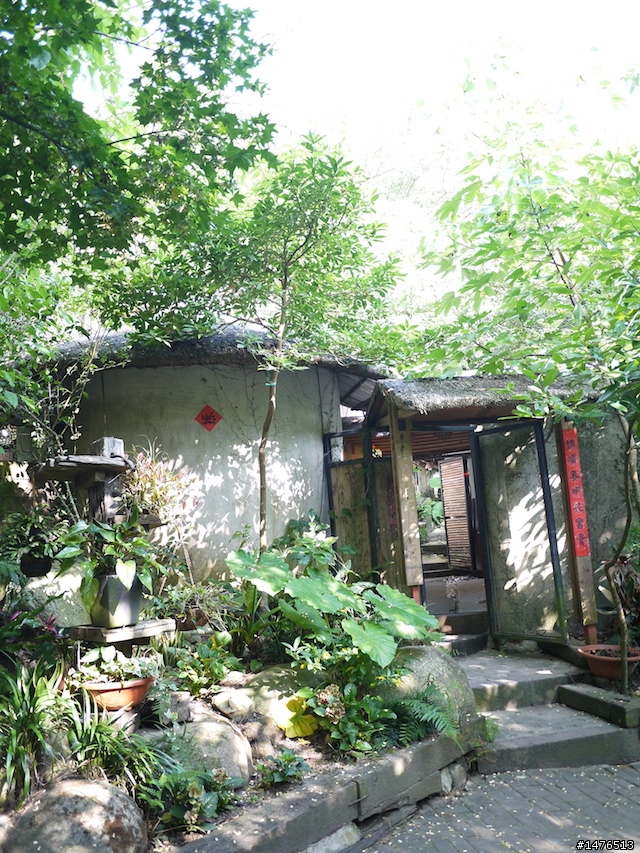 我家的三義親子遊特別不一樣-雲中用餐、DIY藍染、戲水秘境分享-《和叮寧小黑蚊防蚊液 去旅行》