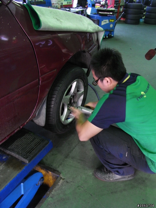 米其林的好 試了才知道!我試了~那你呢?Ford Festiva穿Energy Saver+﹝試用分享﹞part1