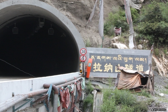 大陸 廣東佛山小黃蜂進藏-----崎嶇的線路,悲慘的收局!-----行程4