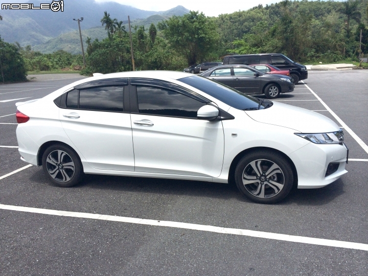 honda city 車主心得 開箱 + 螢幕解鎖+ 裝高音喇叭