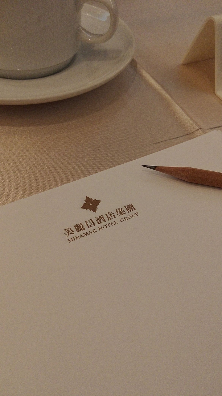 炫金耀眼黑金沉穩~InFocusM810重點體驗分享