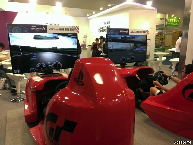 台北電腦展 HTC 新機E8的體驗操作