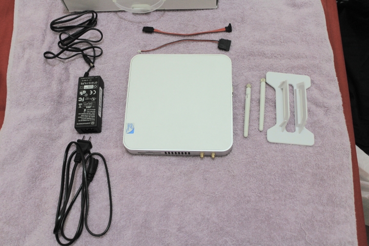 C1037U Mini Pc X RouterOS6超級路由器開箱