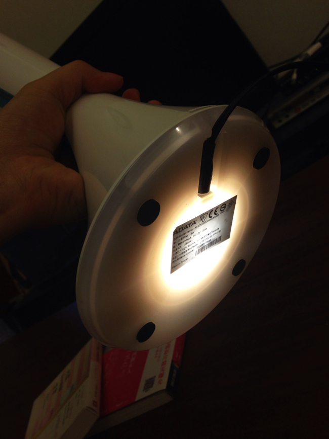 【開箱】威剛ADATA 的第一支LED檯燈!