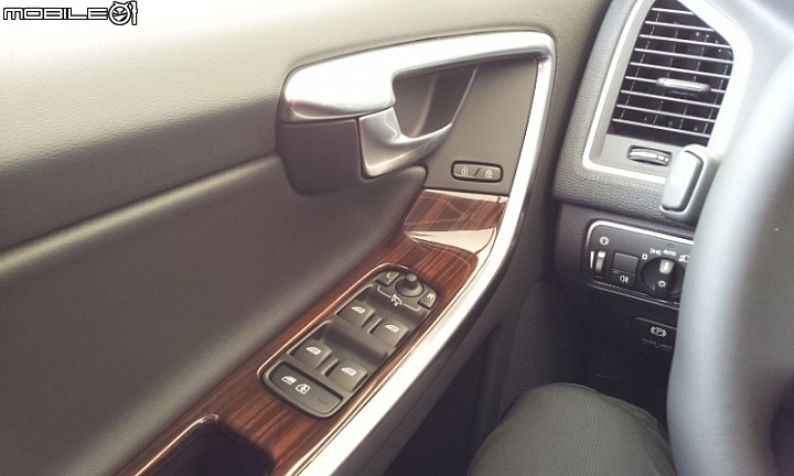 VOLVO 仲夏輕鬆遊---XC60汽油旗艦版試駕