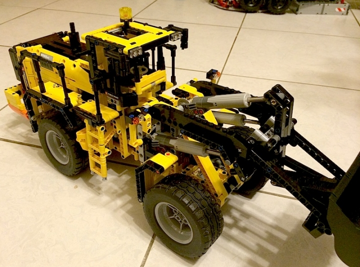 復刻LEGO Technic 42030 A模式