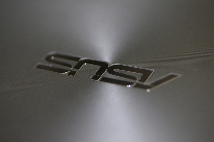 ASUS X750JN 開箱