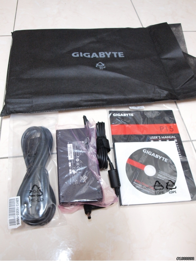 "開箱文" GIGABYTE 技嘉 P15F v2 (2014台北電腦應用展)