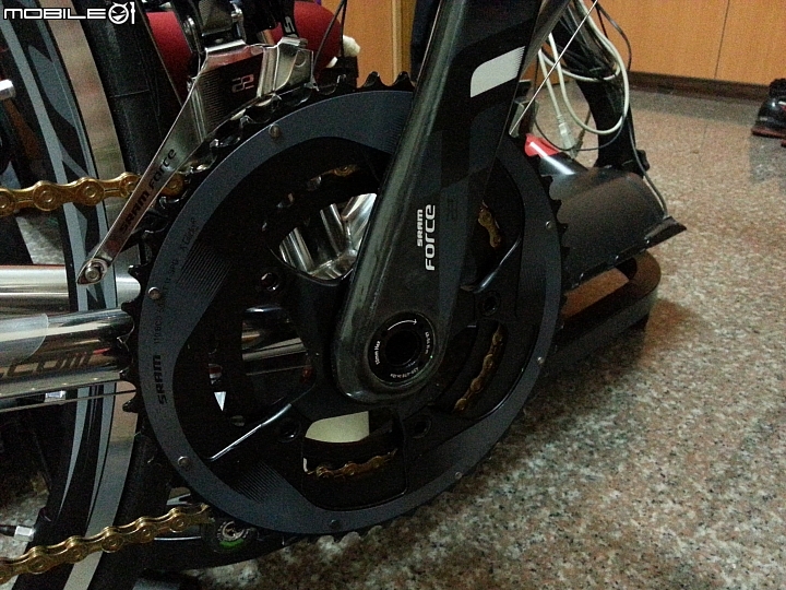 等了一個月終於順利拿到車了 Speedone xcr開箱文