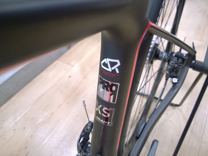 2015 Defy Adv Pro1 低調的紅寶石 開箱分享