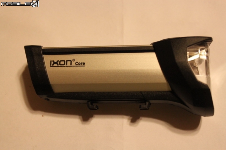 Busch Muller 前燈五兄弟 之 IXON IQ PREMIUM 以及 IXON CORE 介紹