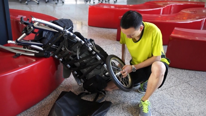 徒步旅行的好工具:人力拖車,台灣製造!