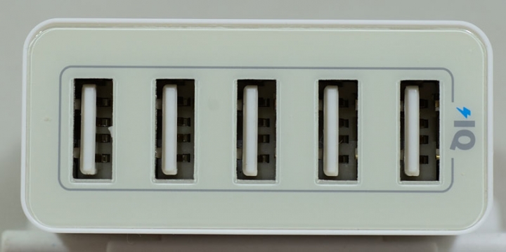 ANKER 40W 5V 8A 5埠USB Adapter簡介及測試
