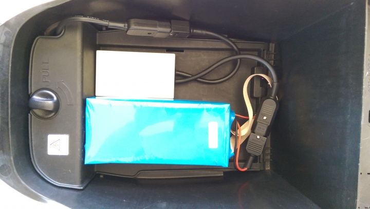 eMoving EM50 電動機車行動電源