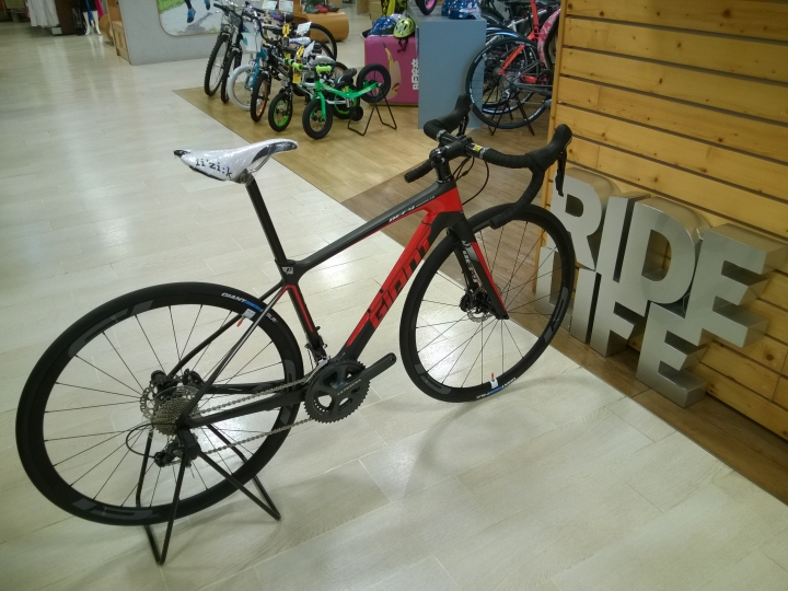2015 Defy Adv Pro1 低調的紅寶石 開箱分享