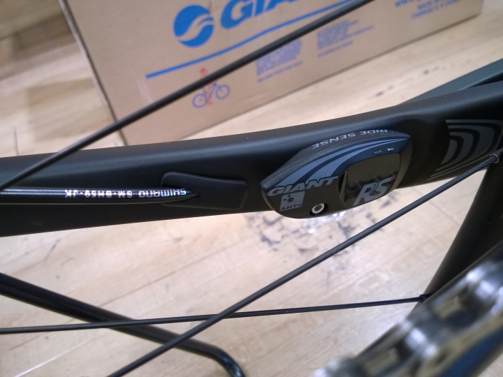 2015 Defy Adv Pro1 低調的紅寶石 開箱分享