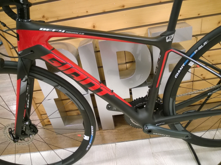 2015 Defy Adv Pro1 低調的紅寶石 開箱分享