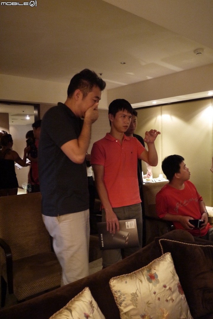 隨音樂起伏 PHILIPS 環繞劇院 Fidelio E5 體驗分享高品味的音質