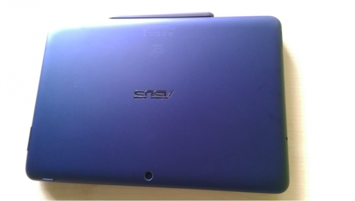 應該是筆電的asus-Transformer pad tf303CL平板開箱,超值