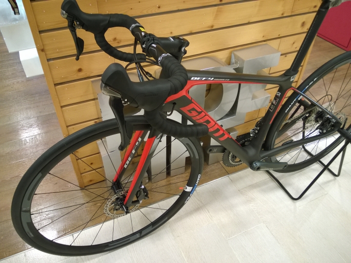 2015 Defy Adv Pro1 低調的紅寶石 開箱分享