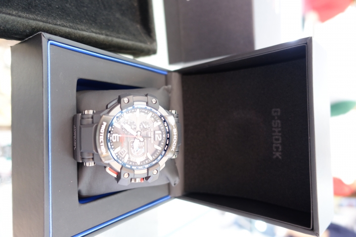 CASIO 混合電波時計腕錶 GPW-1000-1A 開箱.........